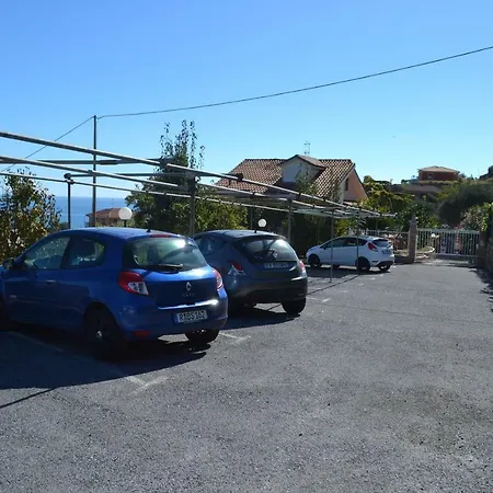 Attic With Beautiful Sea View Semesterbostad Imperia